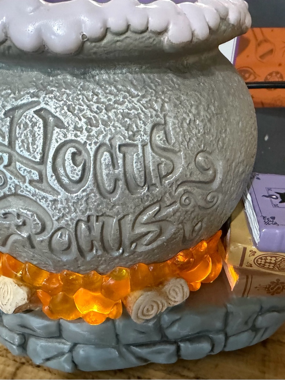Scentsy Disney Hocus Pocus Halloween wax warmer